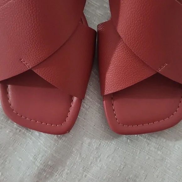 REACTION KENNT COLE SIZE 9 1/2 Elegant Red Women's Heeled Sandals - Picture 7 of 7